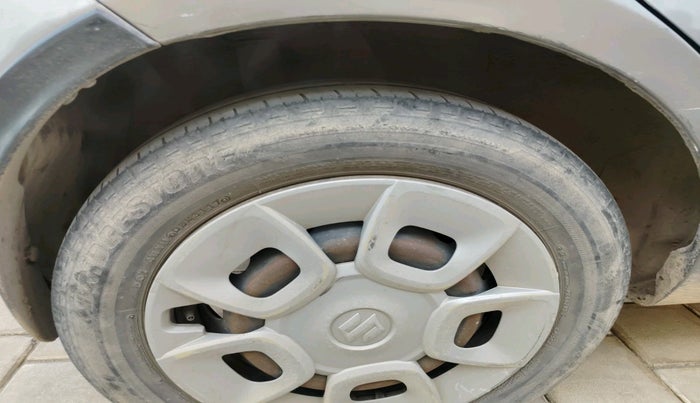 2017 Maruti IGNIS DELTA 1.2 AMT, Petrol, Automatic, 80,731 km, tyre