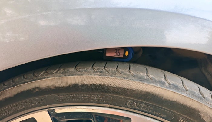 2017 Honda Accord HYBRID, Hybrid, Automatic, 1,12,511 km, tyre