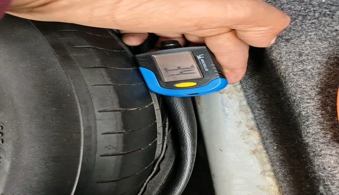 2017 Honda Accord HYBRID, Hybrid, Automatic, 1,12,511 km, tyre