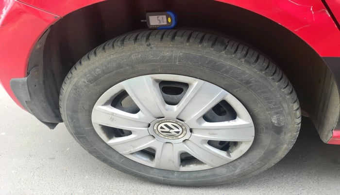 2011 Volkswagen Polo TRENDLINE 1.2L DIESEL, Diesel, Manual, 1,17,914 km, tyre