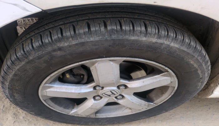 2012 Honda City 1.5L I-VTEC S MT, Petrol, Manual, 1,68,414 km, tyre