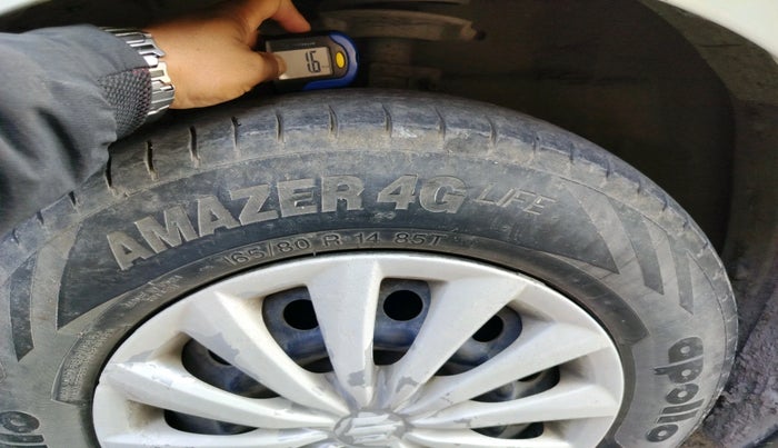 2015 Maruti Swift Dzire VXI, Petrol, Manual, 1,50,643 km, tyre