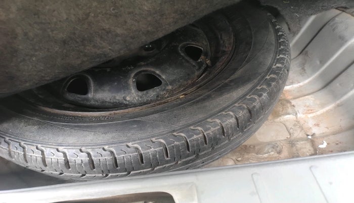 2016 Maruti Alto K10 VXI, Petrol, Manual, 44,564 km, tyre