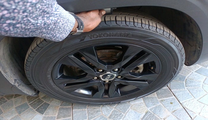 2021 KIA SELTOS HTX 1.5 PETROL, Petrol, Manual, 63,463 km, tyre