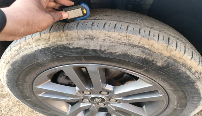 2015 Landrover Freelander 2.0 SE, Diesel, Automatic, 99,625 km, tyre