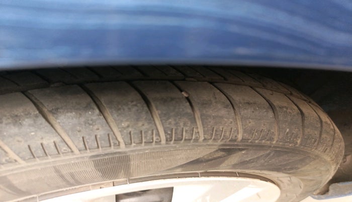 2016 Maruti Celerio VXI AMT, Petrol, Automatic, 83,008 km, tyre