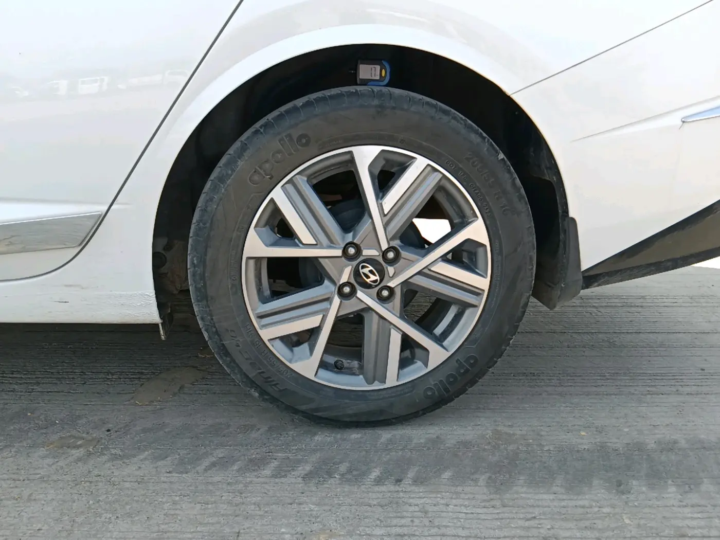 2023 Hyundai Verna SX 1.5 l MPI, Petrol, Manual, 61,600 km, tyre