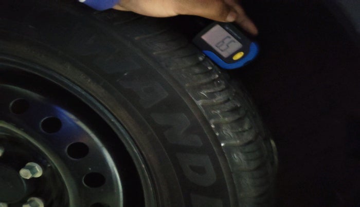 2024 Mahindra XUV 3XO MX1 1.2 L TCMPFi, Petrol, Manual, 2,536 km, tyre