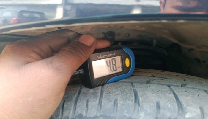 2022 Toyota Innova Crysta 2.7 GX AT 7 STR, Petrol, Automatic, 23,300 km, tyre