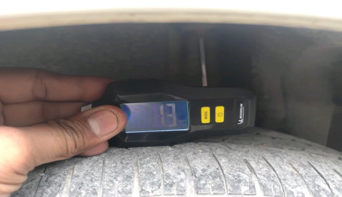 2012 Maruti Swift Dzire VXI, Petrol, Manual, 69,458 km, tyre