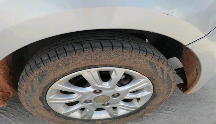 2017 Tata Tiago XZ PETROL, Petrol, Manual, 1,19,431 km, tyre