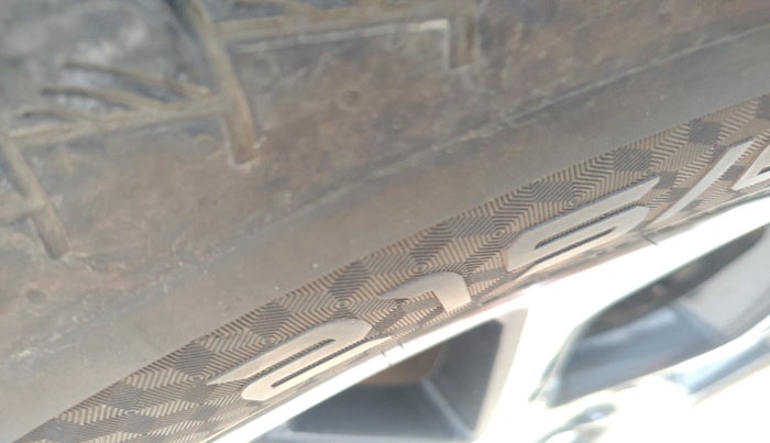 2023 Toyota URBAN CRUISER HYRYDER V HYBRID, Hybrid, Automatic, 75,376 km, tyre