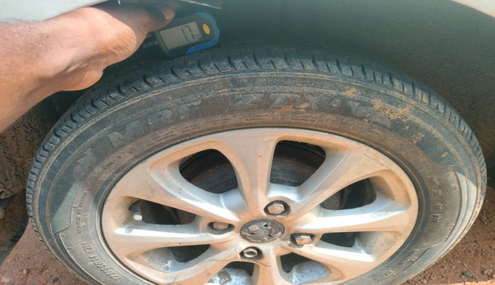 2011 Ford Figo TITANIUM 1.4 DIESEL, Diesel, Manual, 1,52,362 km, tyre