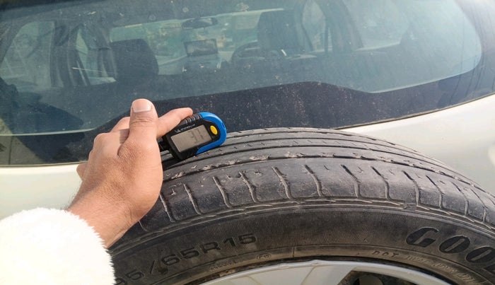 2017 Ford Ecosport AMBIENTE 1.5L DIESEL, Diesel, Manual, 1,25,714 km, tyre