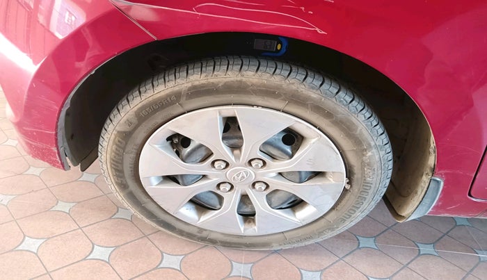 2014 Hyundai Xcent S 1.2, Petrol, Manual, 69,940 km, tyre