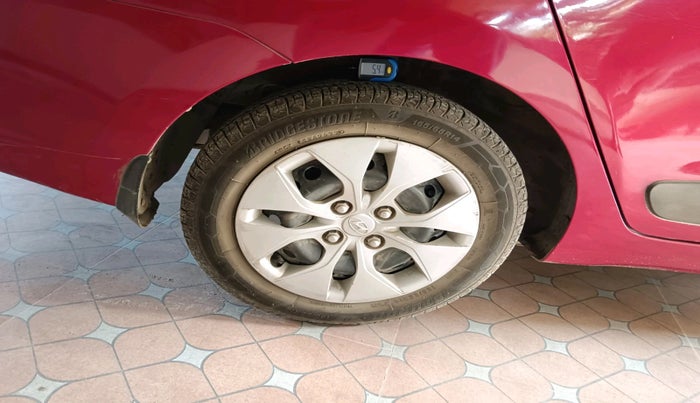 2014 Hyundai Xcent S 1.2, Petrol, Manual, 69,940 km, tyre