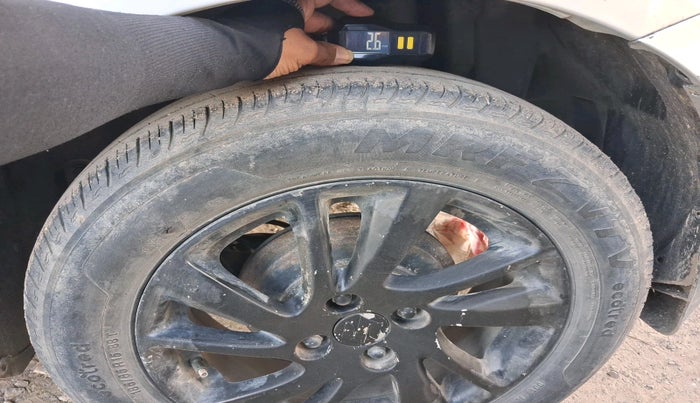 2013 Maruti Swift ZDI, Diesel, Manual, 1,07,038 km, tyre