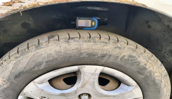 2010 Hyundai Accent GLE, Petrol, Manual, 1,57,666 km, tyre