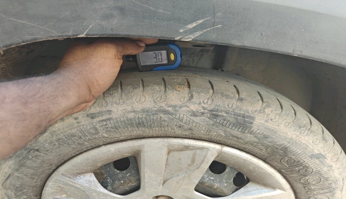 2021 Renault Kwid RXT 0.8, Petrol, Manual, 49,694 km, tyre