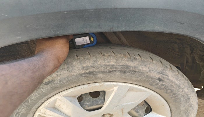 2021 Renault Kwid RXT 0.8, Petrol, Manual, 49,694 km, tyre