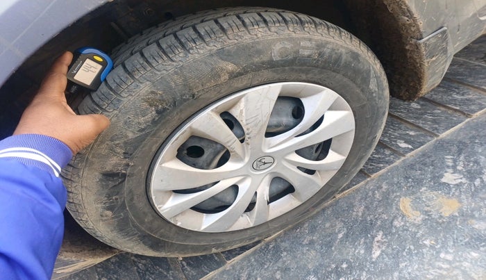 2013 Maruti Swift Dzire VXI, Petrol, Manual, 54,436 km, tyre