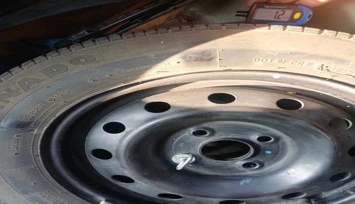 2013 Maruti Swift Dzire VXI, Petrol, Manual, 54,436 km, tyre