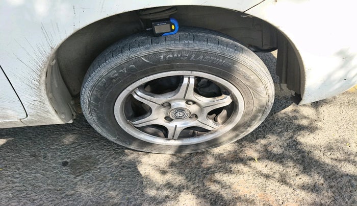 2017 Maruti Wagon R 1.0 LXI CNG, Petrol, Manual, 1,15,588 km, tyre