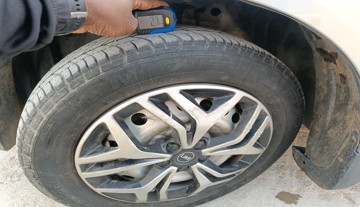 2013 Honda Brio EX MT, Petrol, Manual, 92,084 km, tyre