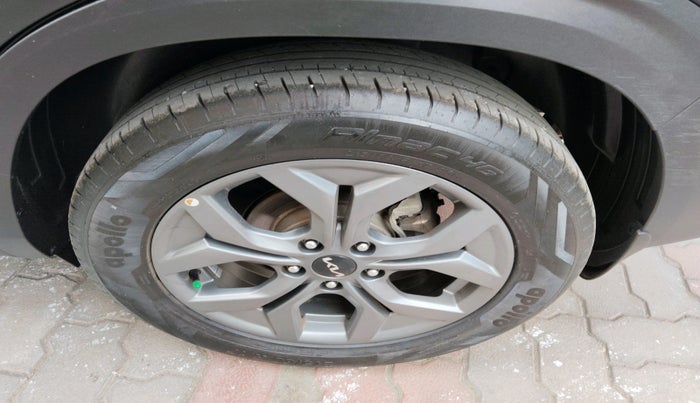 2024 KIA SELTOS  HTX 1.5 PETROL MT, Petrol, Manual, 10,998 km, tyre