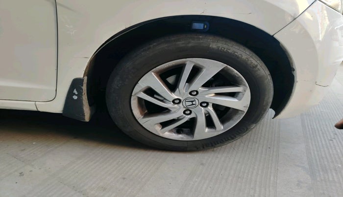 2016 Honda Jazz 1.2L I-VTEC V AT, Petrol, Automatic, 97,253 km, tyre