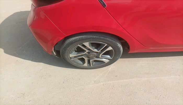 2020 Tata Tiago XZA PLUS PETROL, Petrol, Automatic, 48,002 km, tyre