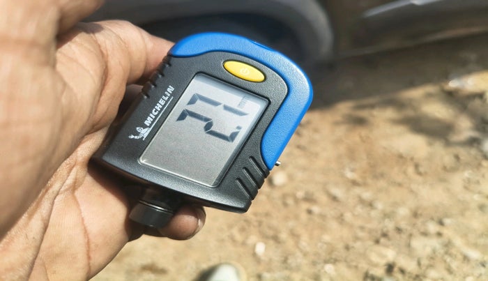 2016 Renault Kwid RXT 0.8, Petrol, Manual, 4,30,000 km, tyre