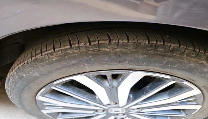 2018 Honda City 1.5L I-VTEC ZX CVT, Petrol, Automatic, 1,16,817 km, tyre