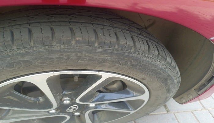 2017 Hyundai Grand i10 SPORTZ AT 1.2 KAPPA VTVT, Petrol, Automatic, 29,815 km, tyre