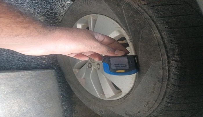 2015 Maruti S Cross ZETA 1.3, Diesel, Manual, 1,65,357 km, tyre