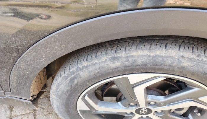 2015 Hyundai Creta SX 1.6 DIESEL, Diesel, Manual, 1,81,922 km, tyre