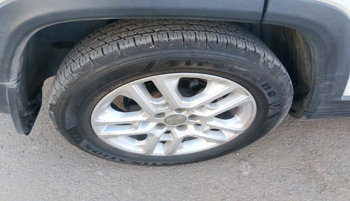 2018 Jeep Compass LIMITED 2.0 DIESEL, Diesel, Manual, 1,36,198 km, tyre