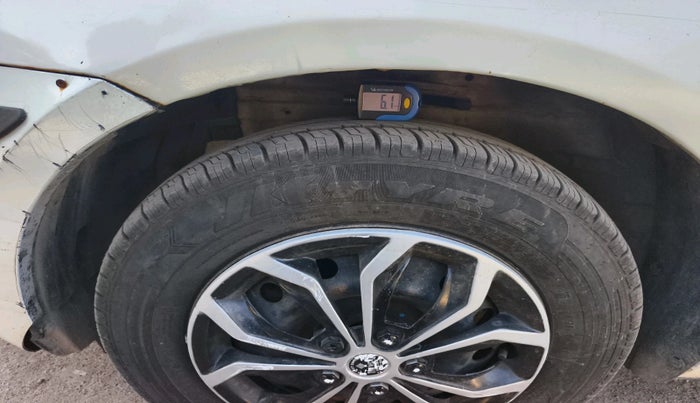 2012 Maruti Swift VDI, Diesel, Manual, 2,19,262 km, tyre