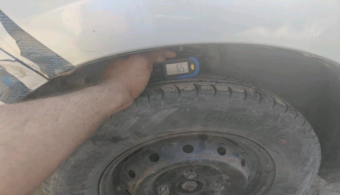 2013 Maruti Alto 800 LXI, Petrol, Manual, 1,44,629 km, tyre