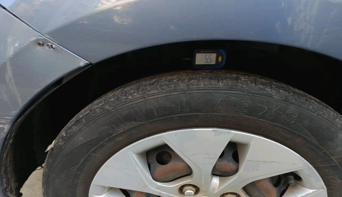 2015 Hyundai Xcent S 1.2, Petrol, Manual, 1,29,691 km, tyre