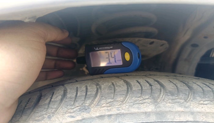 2012 Honda Brio S MT, Petrol, Manual, 90,979 km, tyre