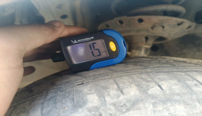 2012 Honda Brio S MT, Petrol, Manual, 90,979 km, tyre