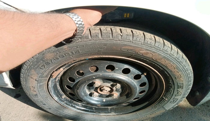 2011 Maruti Wagon R 1.0 VXI, Petrol, Manual, 19,050 km, tyre