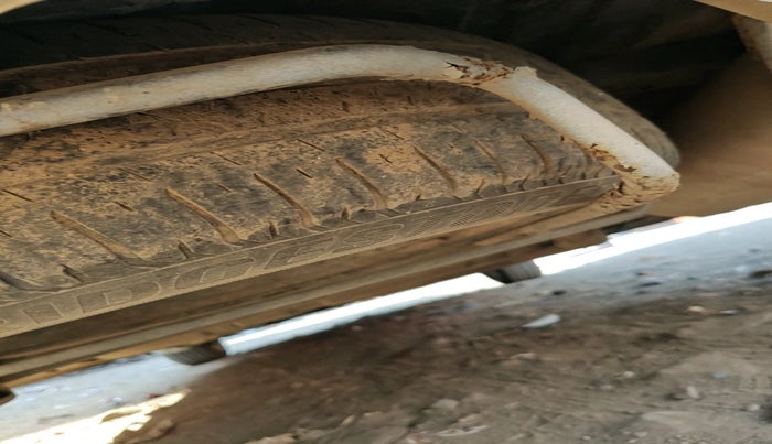 2017 Maruti Ertiga VXI, Petrol, Manual, 51,552 km, tyre