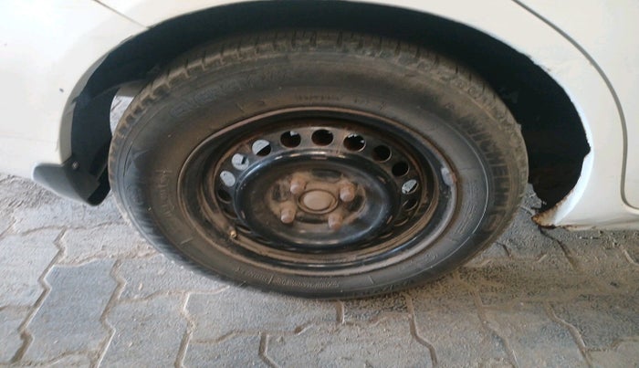 2013 Honda Amaze 1.5L I-DTEC S, Diesel, Manual, 90,912 km, tyre