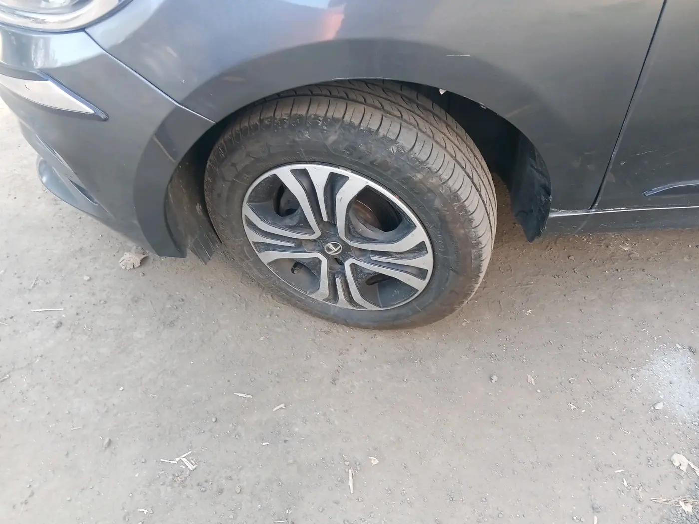 2022 Tata TIGOR XZ PLUS CNG, CNG, Manual, 70,267 km, tyre