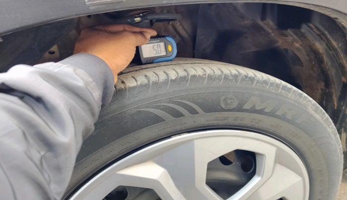 2023 Maruti BREZZA VXI SMART HYBRID, Petrol, Manual, 34,720 km, tyre