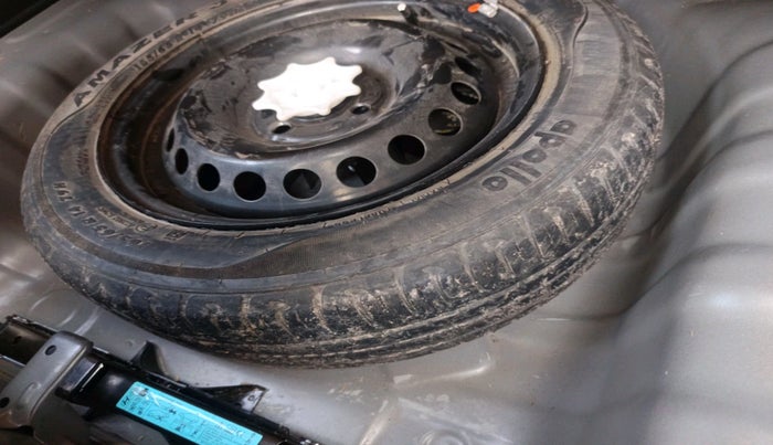 2019 Hyundai Grand i10 ASTA 1.2 KAPPA VTVT, Petrol, Manual, 32,368 km, tyre