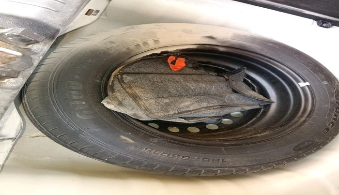 2019 Hyundai VENUE SX PLUS 1.0 TURBO DCT, Petrol, Automatic, 67,402 km, tyre