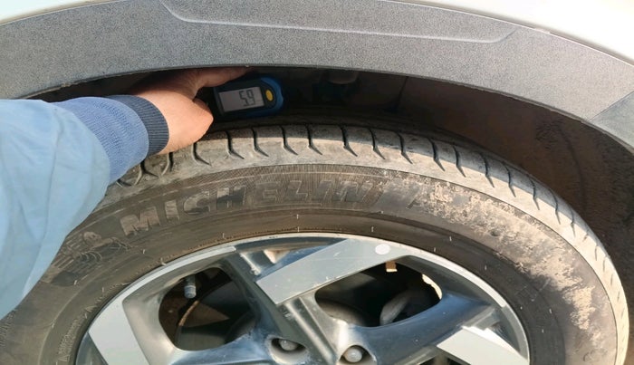 2019 Hyundai VENUE SX PLUS 1.0 TURBO DCT, Petrol, Automatic, 67,402 km, tyre